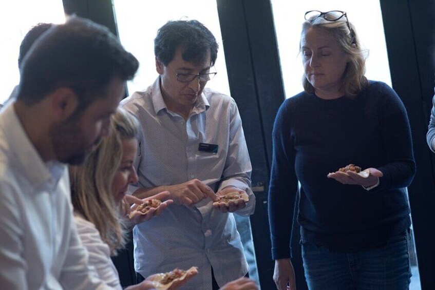 BA: Premium Empanadas Cooking Class & Wine Tasting in Palermo