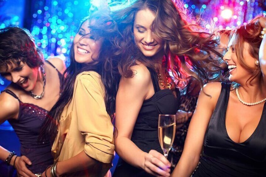 Largest Bar Crawl in Barcelona