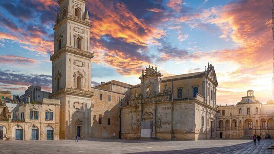 Lecce Walking Tour with Audio and Written Guide by a Local