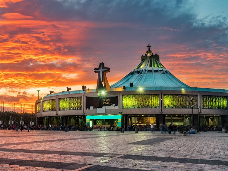 Mexico City Tour: Teotihuacan, Tlatelolco and Basilica de Guadalupe