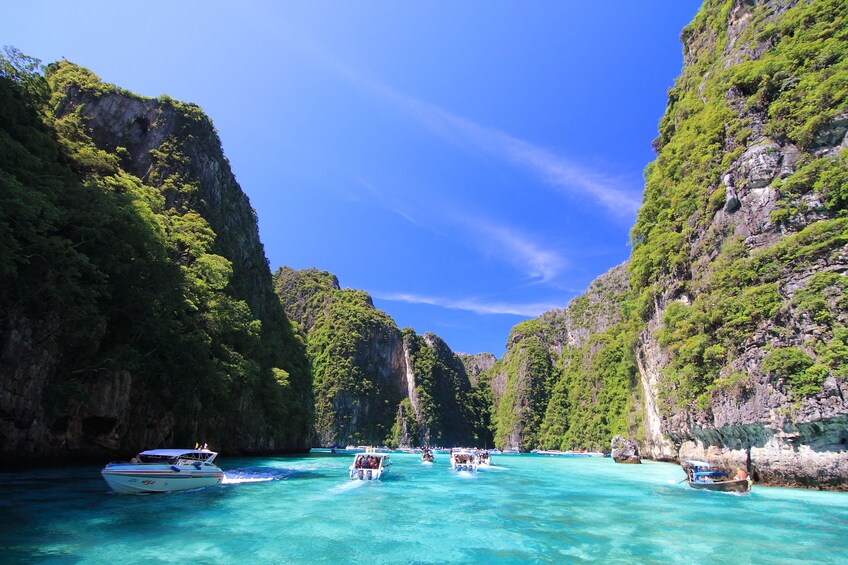 Phi Phi & Khai Nai Islands Full-Day Tour by Speedboat