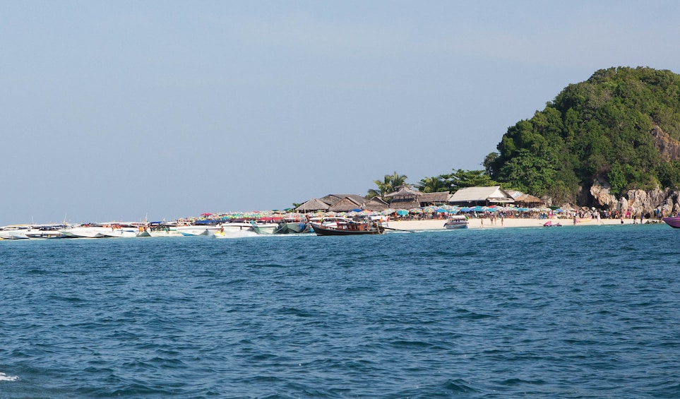 Phi Phi & Khai Nai Islands Full-Day Tour by Speedboat