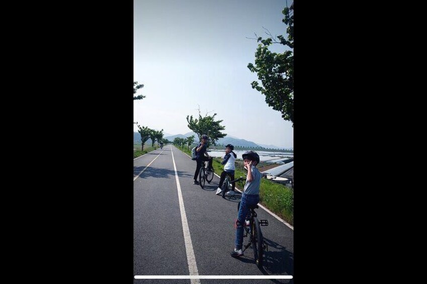 See the sea while cycling on a bike path