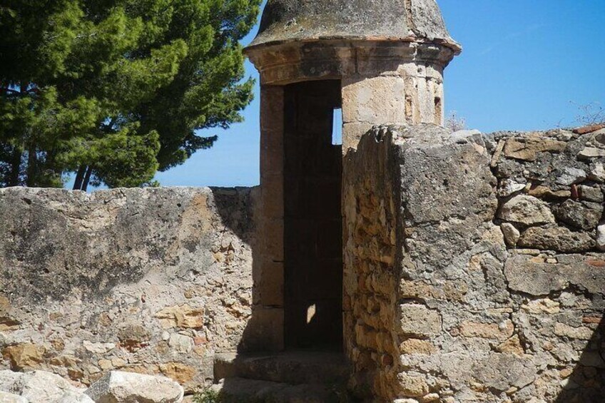 Private Walking Tour in Denia Old Town 