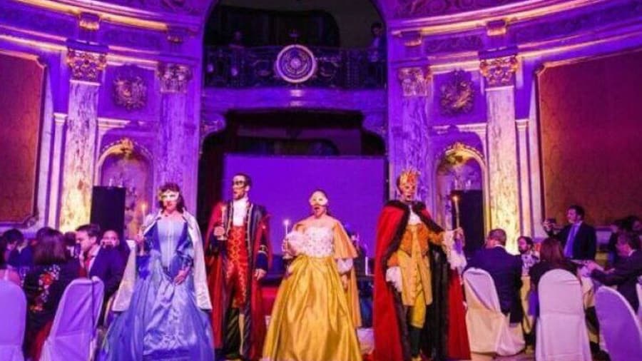 Lyrical Gala, Voices of the Colon Theater, Sundays.