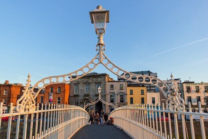 Festive Delights 3 Hour Stroll Through Dublin's Christmas Magic