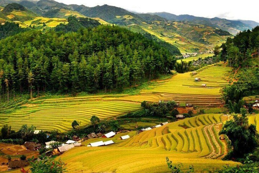 Full Day Trip in Mai Chau with Guide