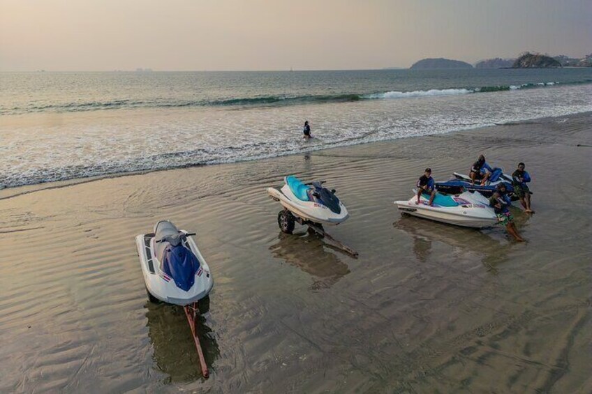 1 Hour Guided Jet Ski Tour in Conchal or Brasilito