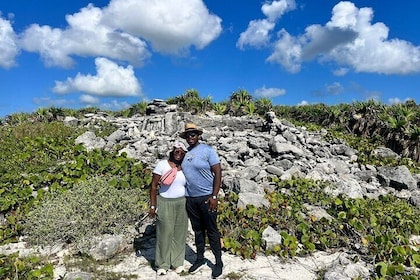 Private Mayan Ruins Tour with Caves and Mexican Picnic
