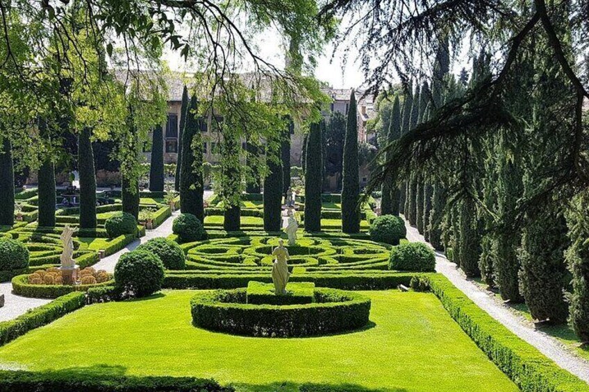 Half-Day Private Verona 16 Attractions Audio Guided Tour