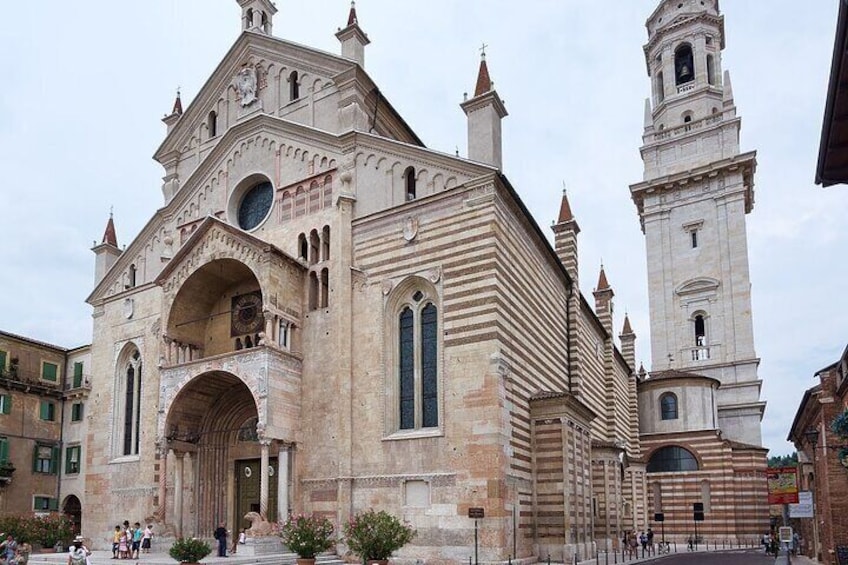 Verona in Your Ears: Self-Guided Audio Experience