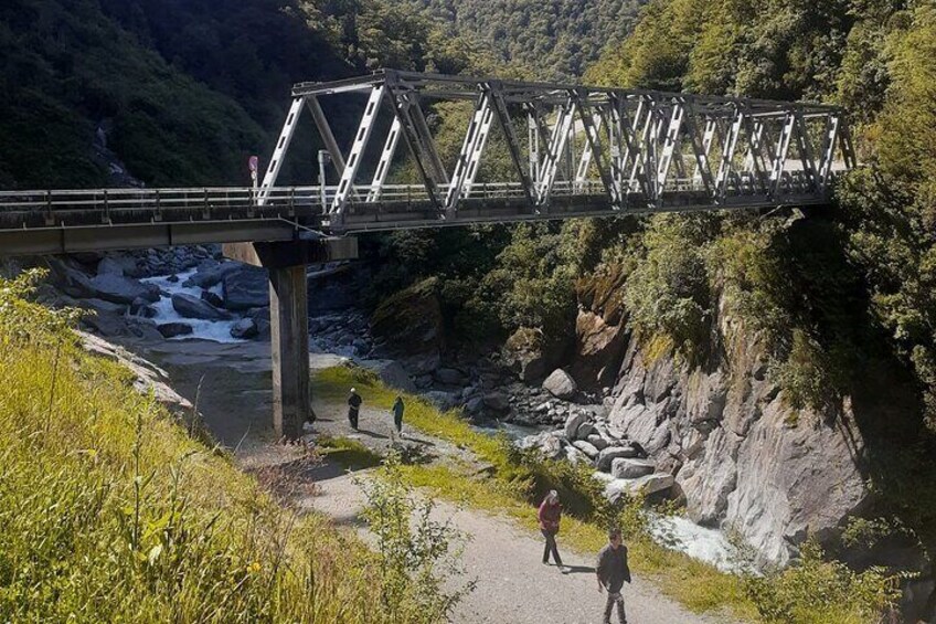 Queenstown to Christchurch 2 Day Tour via Franz Josef 