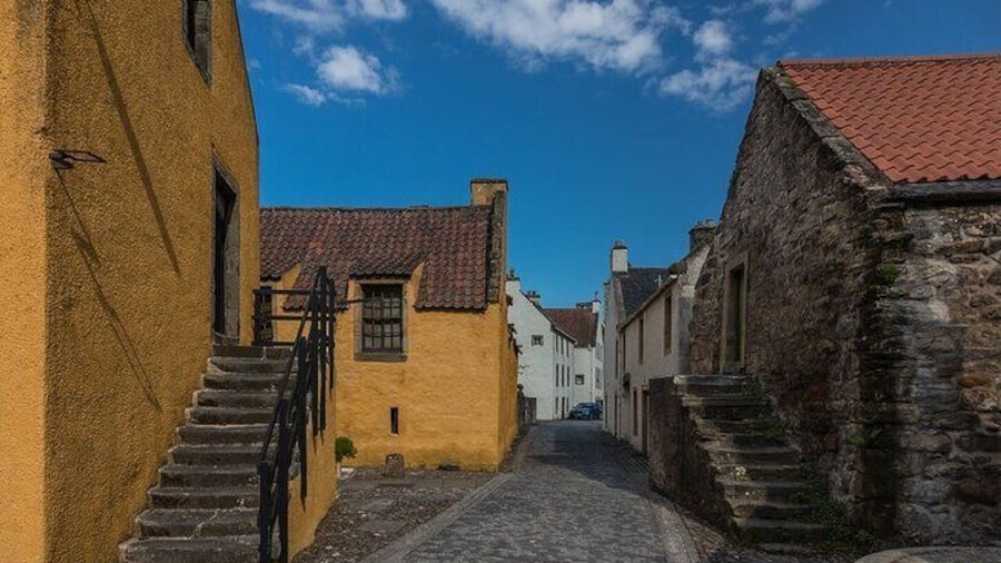 Edinburgh Top Outlander Highlights Walking Tour
