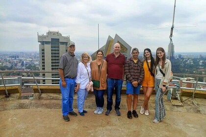 Nairobi Museum KICC Tower Kobe and Bomas of Kenya Day Tour