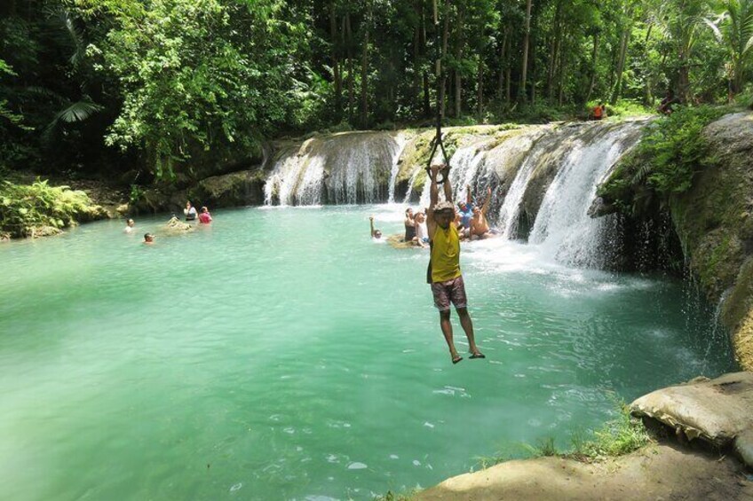 Cambugahay Falls