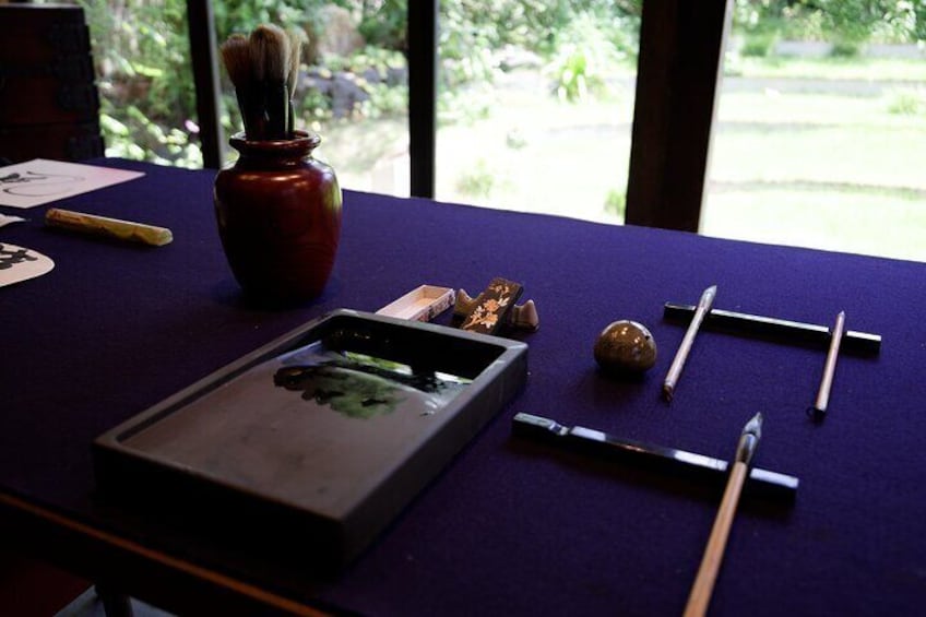 Private Japanese Calligraphy Art Experience with a Calligrapher