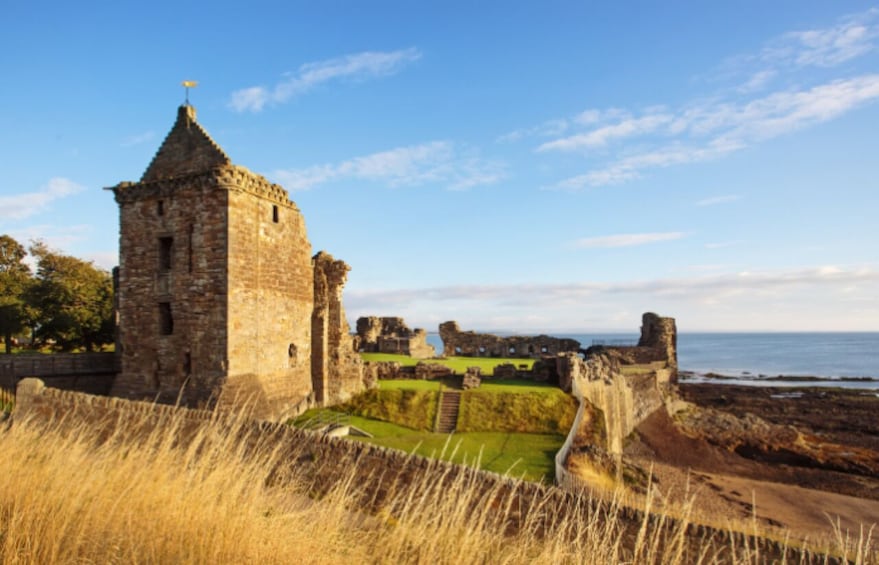 Historical Adventure to St Andrews & Dundee from Aberdeen