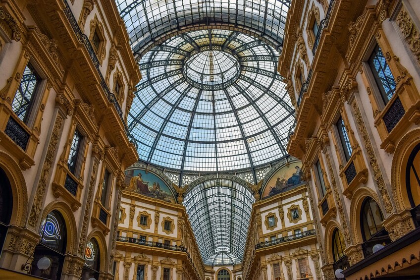 Milan Night Tour by Open Bus