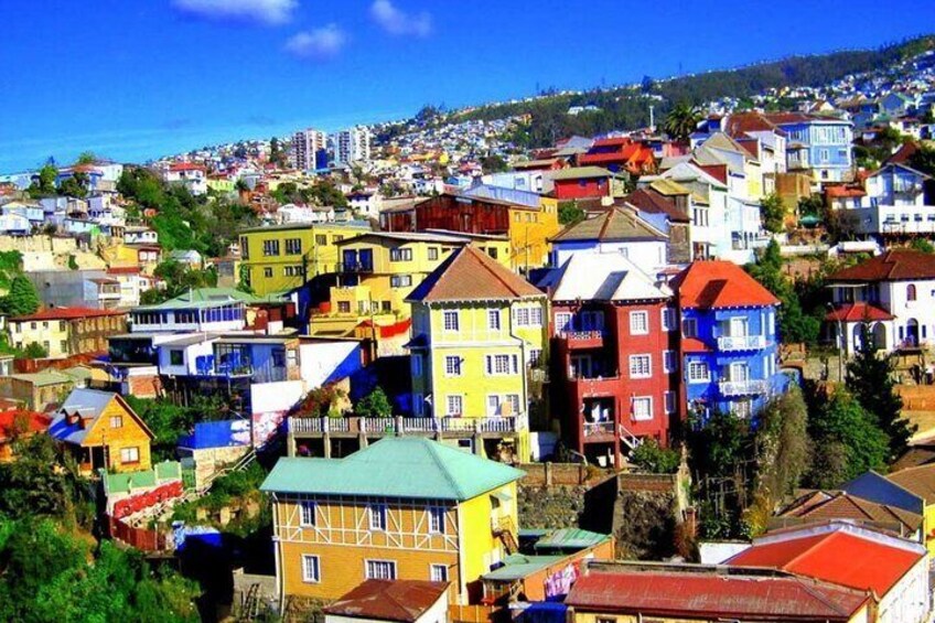 The houses of Valparaiso's slopes. 