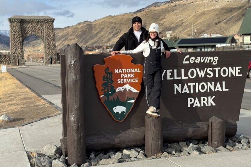 Lamar Valley Winter Wildlife Safari from Bozeman PRIVATE + Lunch