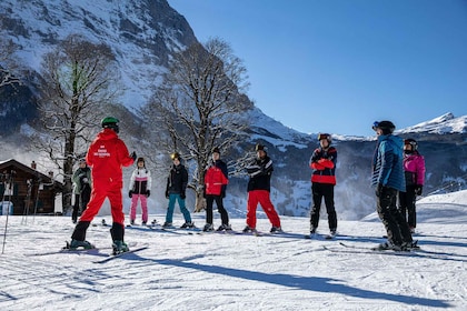 From Interlaken: Afternoon Ski Experience for Beginners