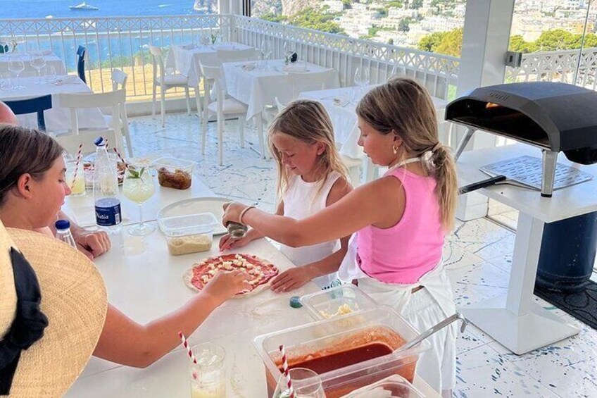 Capri: Small Group Pizza Making Class with Wine & Tiramisu