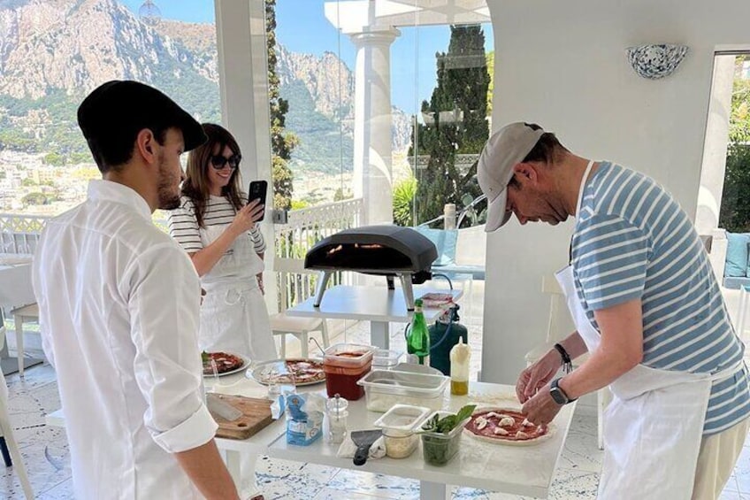 Capri: Small Group Pizza Making Class with Wine & Tiramisu