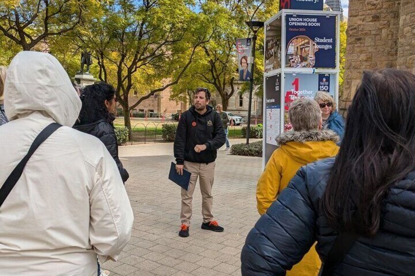 Discover Glenelg Walking Tour