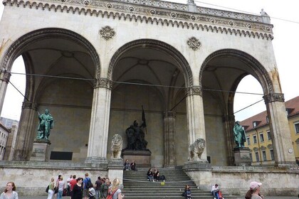 Munich Half Day Hop On Hop Off Tour with Private Guide