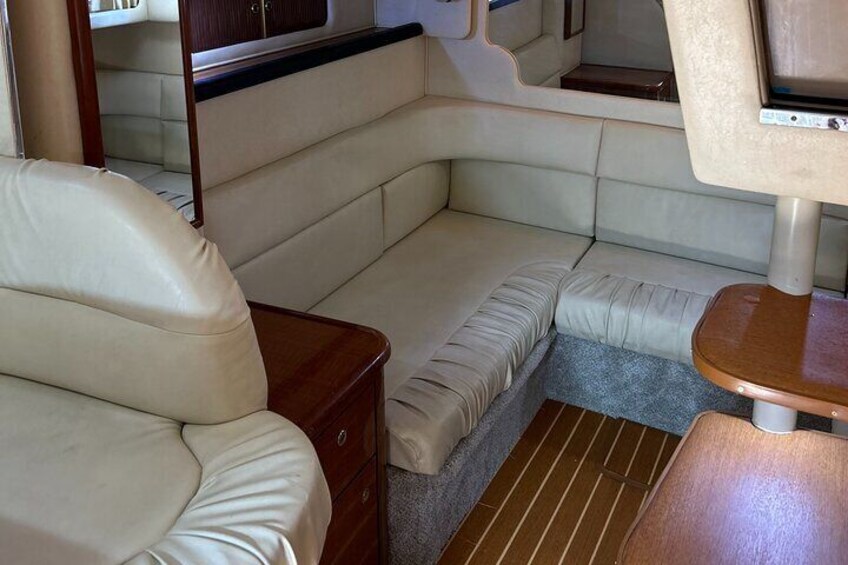 2 Hour Serenity and Scenic Yacht Tour with Champagne