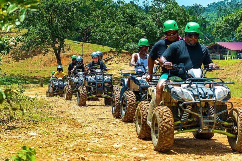 Unleash your inner adventurer with an unforgettable ATV experience!