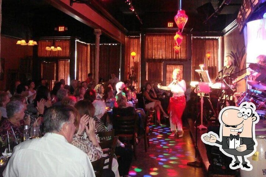 Miami Night Salsa, Mojito and Hop on Hop off City Tour 