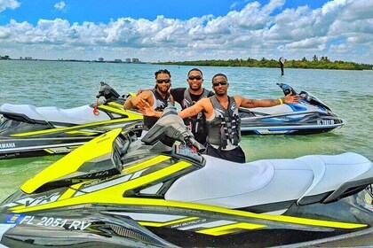 Jetski tour around the biscayne bay and the millionaire row