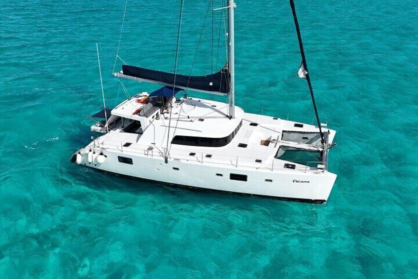 7hrs/60ft Luxury Catamaran Private Charter Cancun to Isla Mujeres