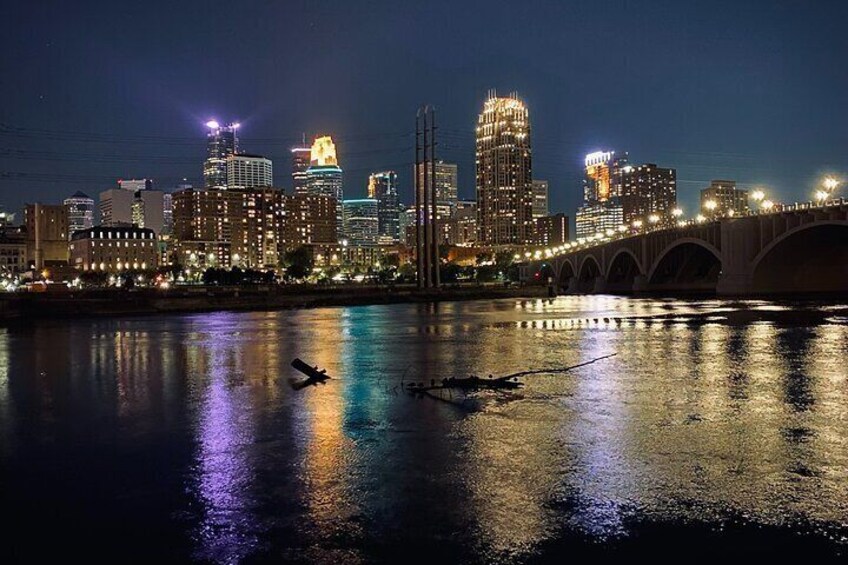 Sample the flavors that characterize Minneapolis, on both sides of the Mississippi