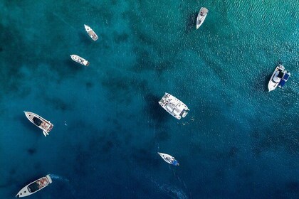 Sailing Cruise to Dia Island