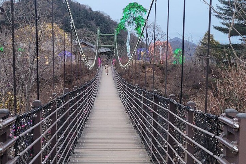 A swinging bridge of the Garden of Morning Calm