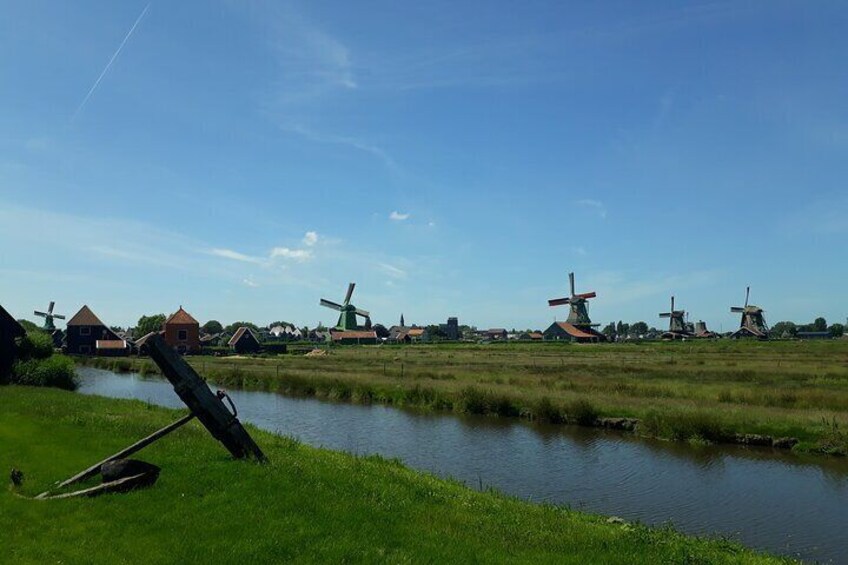 Half Day Private Tour to the Windmills near Amsterdam by Car 