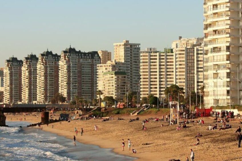 Acapulco Beach in Viña del Mar