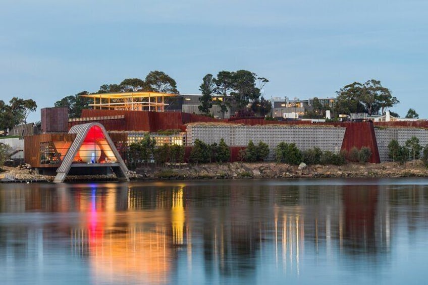 Hobart Half Day Cycling Tour with the Mona Gallery Ride