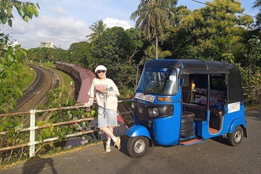 Colombo City Tour by Tuk Tuk Morning & Evening 