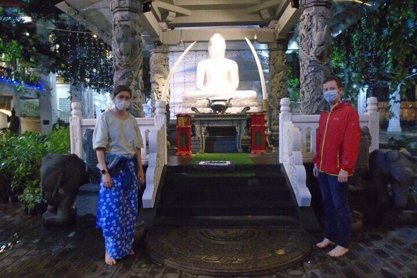 Colombo City Tour by Tuk Tuk with Lenin