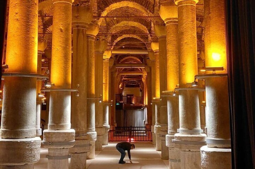 Hagia Sophia,Bluemosque,Topkapı Palace, Basilica Cistern and Bosphorus Cruise