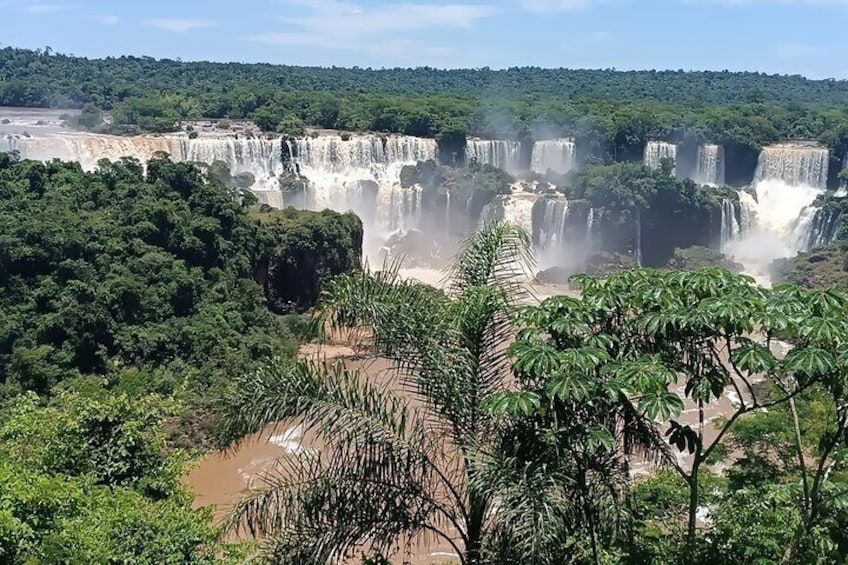 Private 1-Day Tour to Iguazu Falls Brazil and Argentina