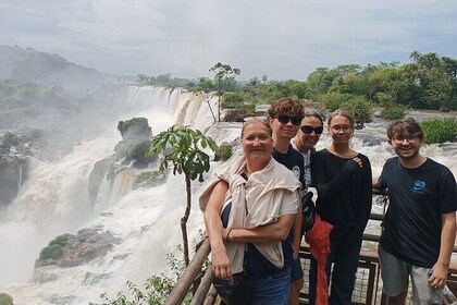 1-Day Private Tour In the Iguacu Falls of Brazil and Argentina