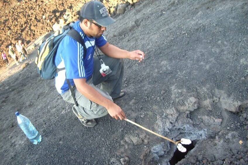 Full Day Pacaya Volcano Guided Trek from Antigua