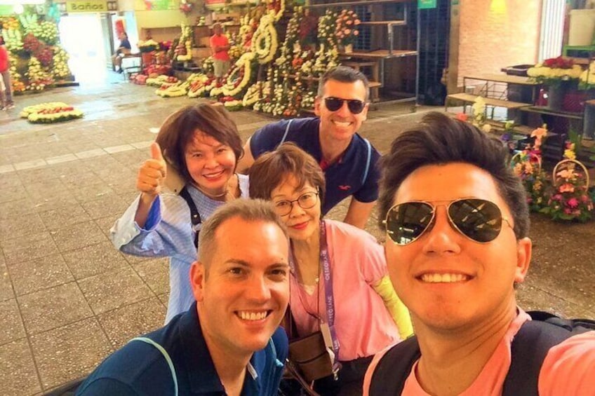 Getting to know hidden flower market with visitors!