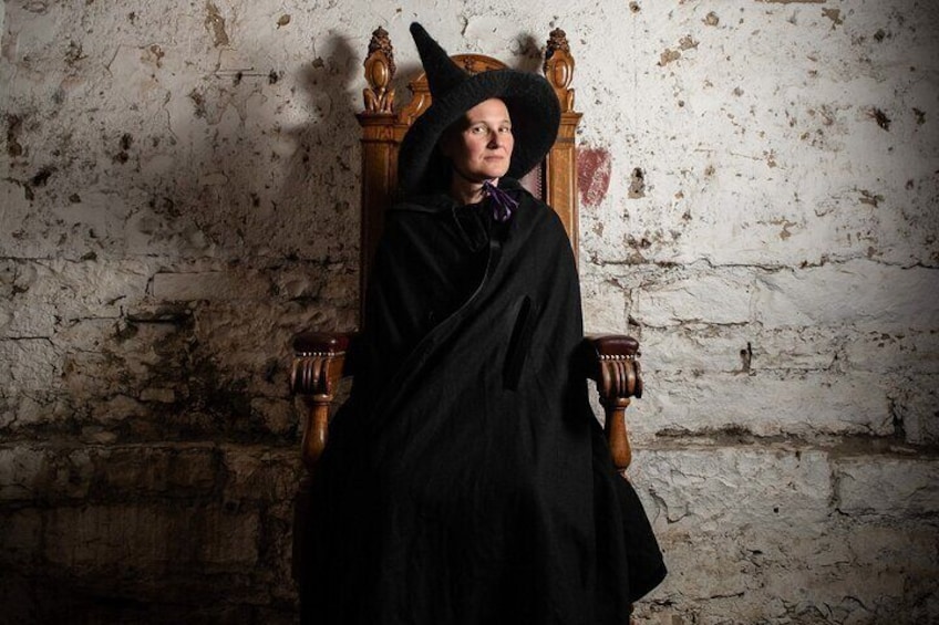 Edinburgh Witches Old Town Walking Tour & Underground Vault
