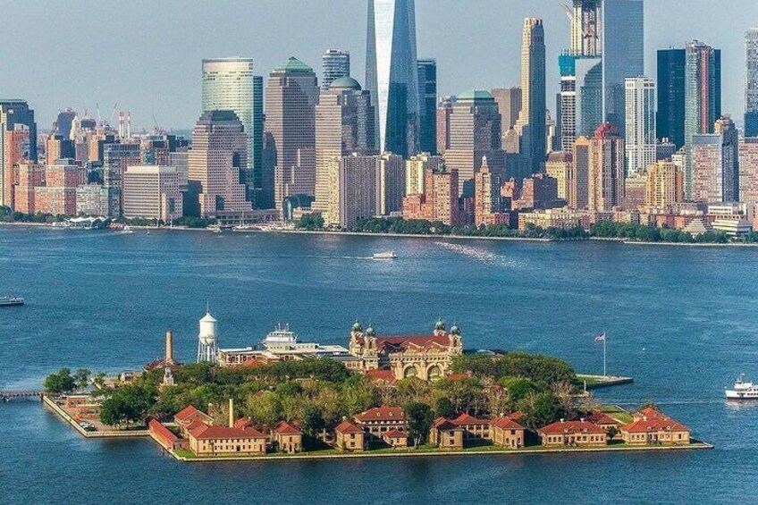 New York Ellis Island Hard Hat Tour with Audio Guide Tour