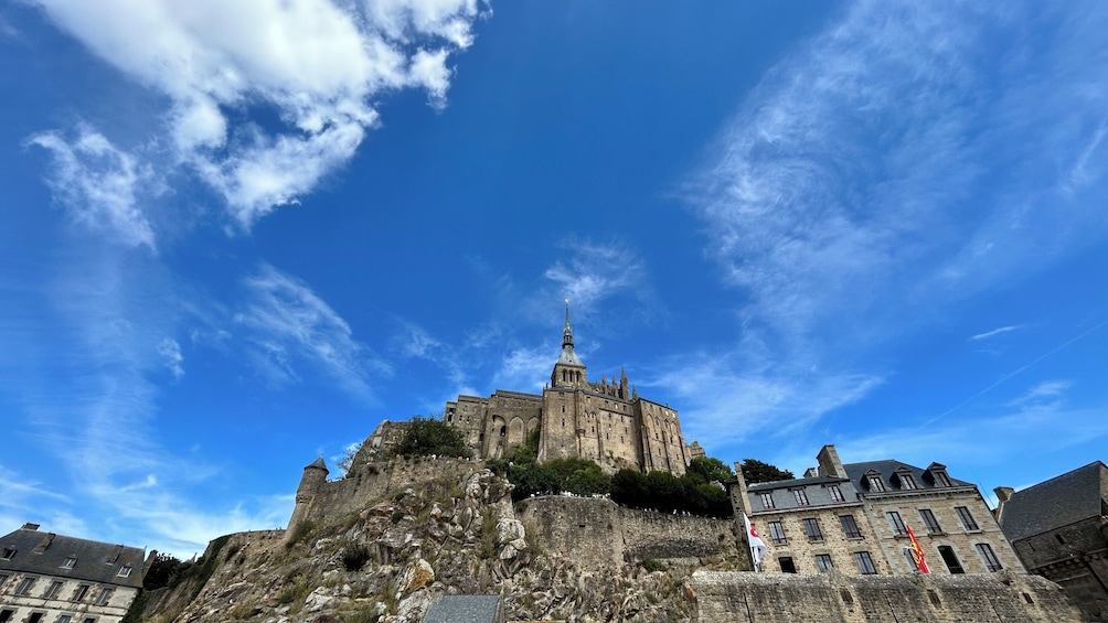 D-Day Beach and Mont Saint-Michel Tour from Paris